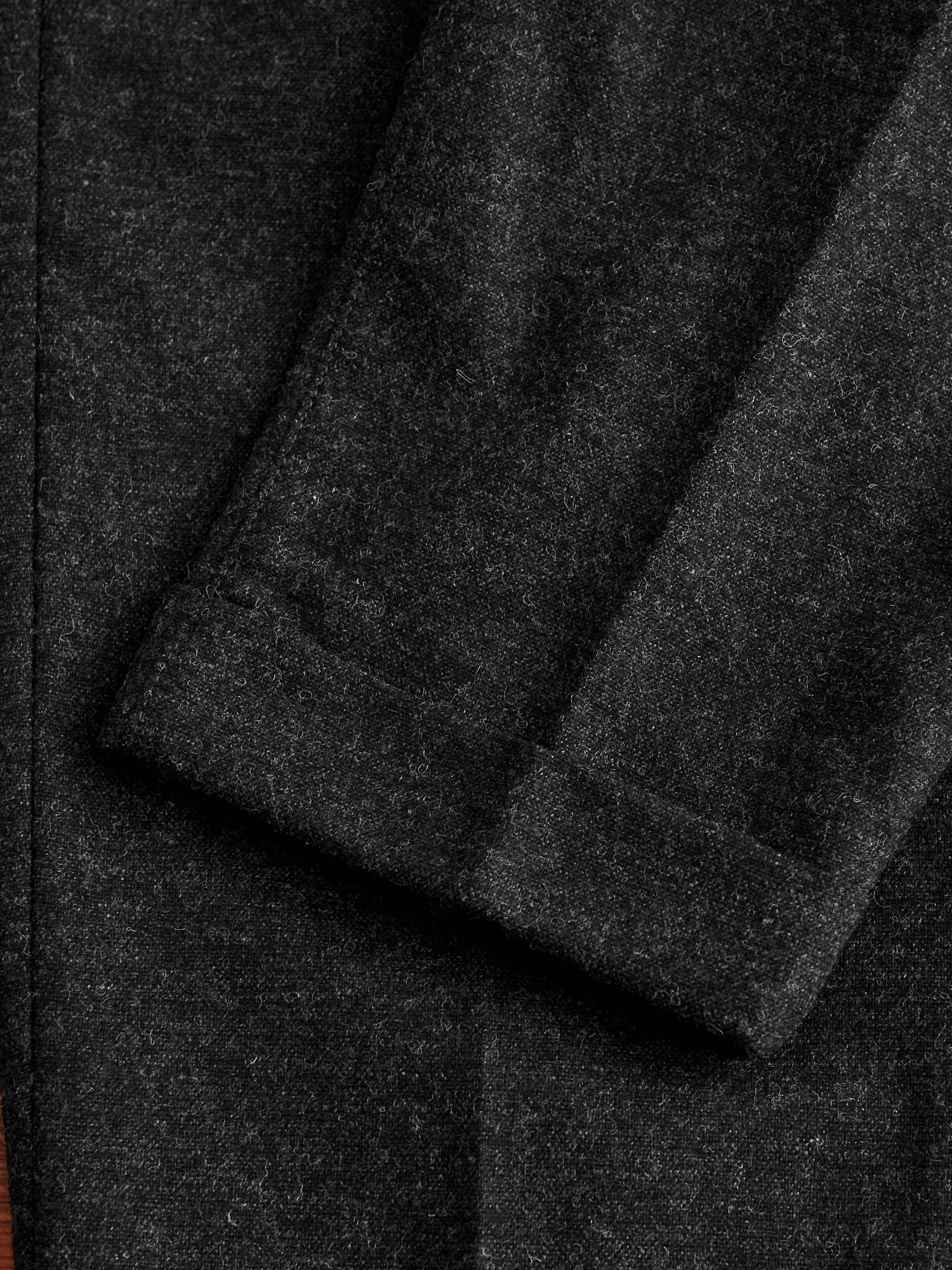 1-Pleat Wool Cashmere Trouser in Charcoal